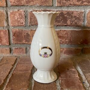Vtg Donegal Parian China Claddagh Mini Vase Made in Ireland